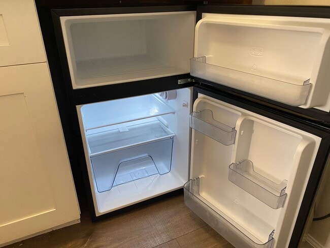 Building Photo - 3047.5 Macaulay St