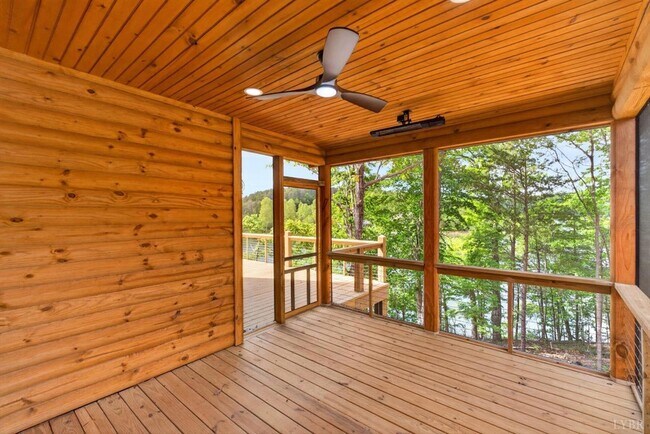 Building Photo - 308 Acres Ct