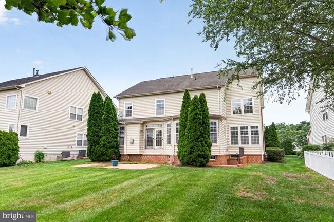 Building Photo - 42071 Pepperbush Pl