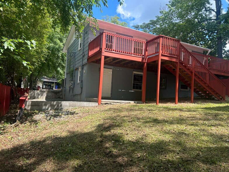 Building Photo - 1129 Bedford Ave