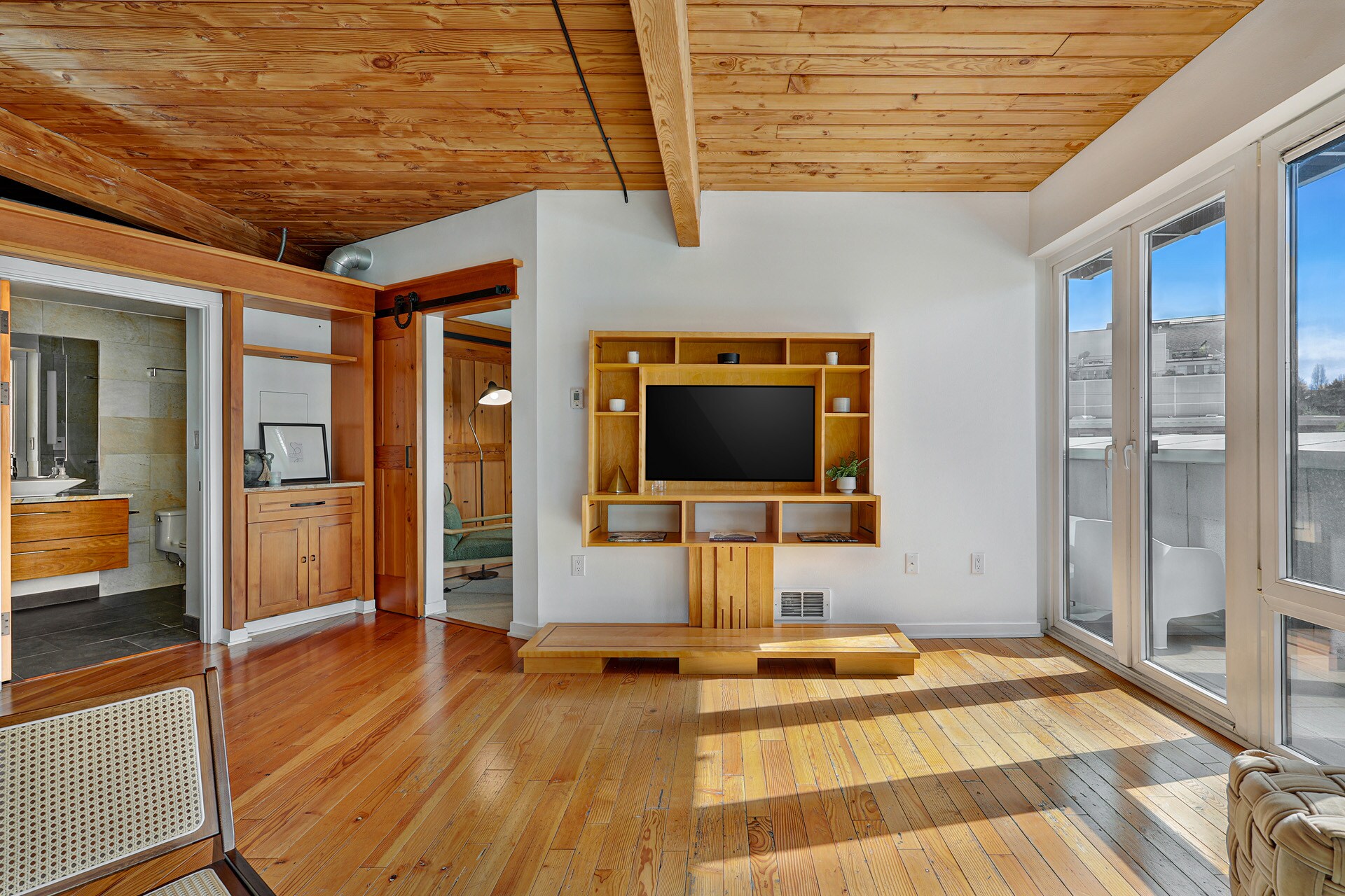 Building Photo - 1408 12th Ave