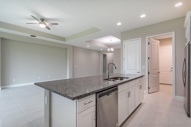Building Photo - 16287 Melogold Dr