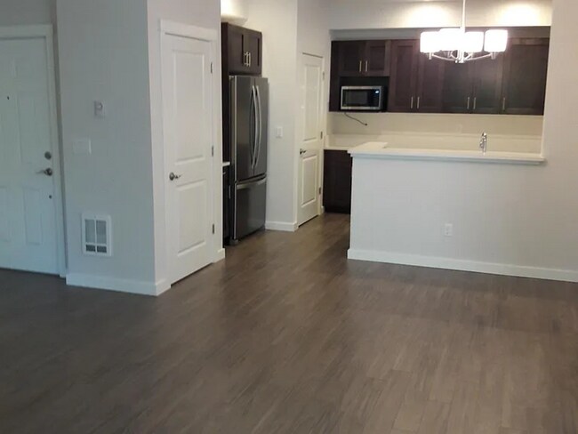 Building Photo - 2 bed/1 bath in Southeast Redmond