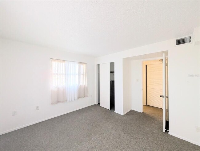 Building Photo - 4129 Lake Bayshore Dr