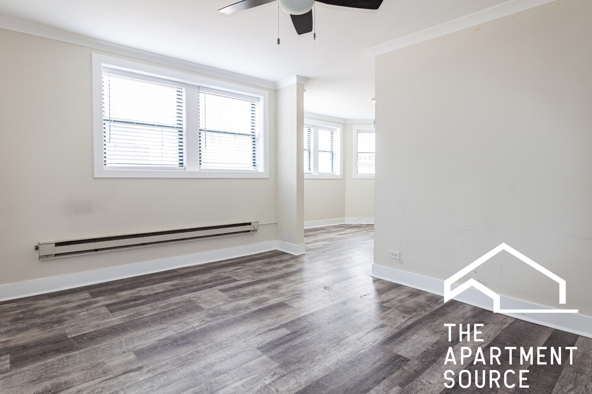 Building Photo - 3837 N Greenview Ave