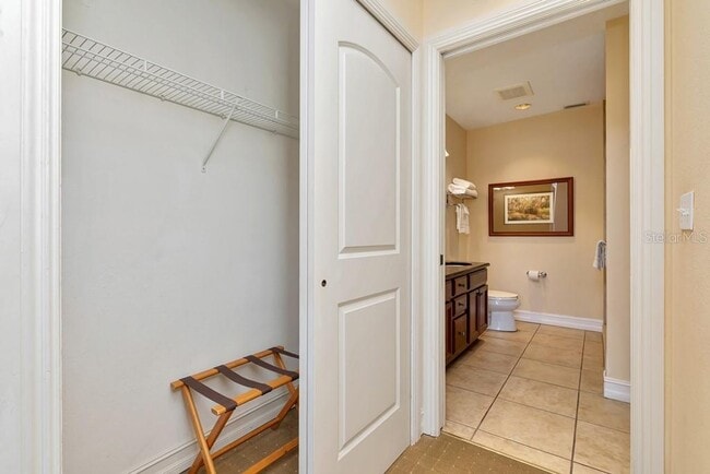 Building Photo - 13941 Clubhouse Dr