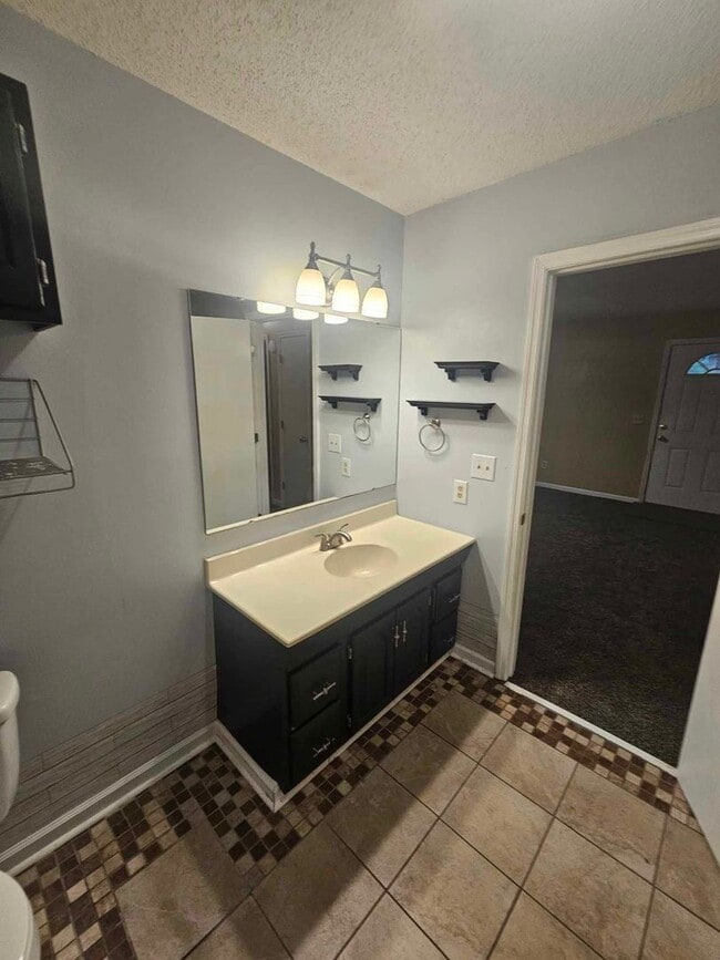 Building Photo - Cute 2 Bedroom 1 Bath Home in Jacksonville