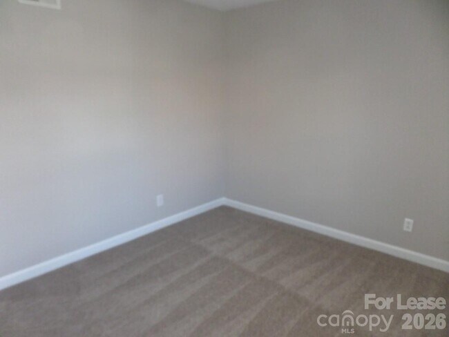 Building Photo - 4335 Hathaway St