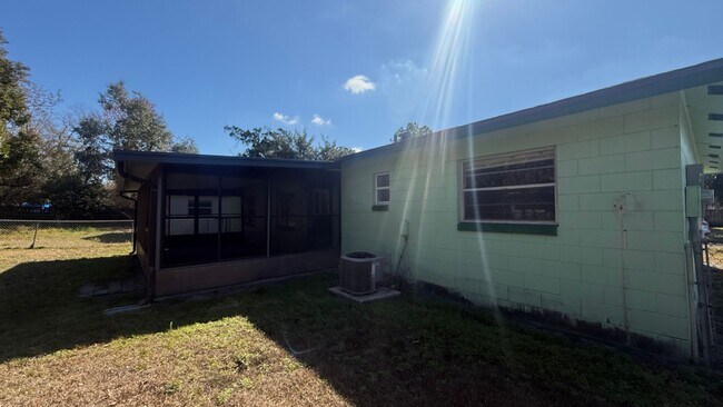 Building Photo - Charming 3-Bedroom Home in Quiet Winter Springs Neighborhood