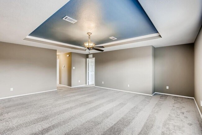 Building Photo - Charming 4-Bedroom Home in Devonshire with Spacious Living Areas and Gorgeous Backyard Oasis.