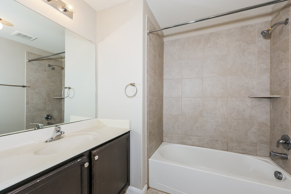 Building Photo - 157 Aaron St