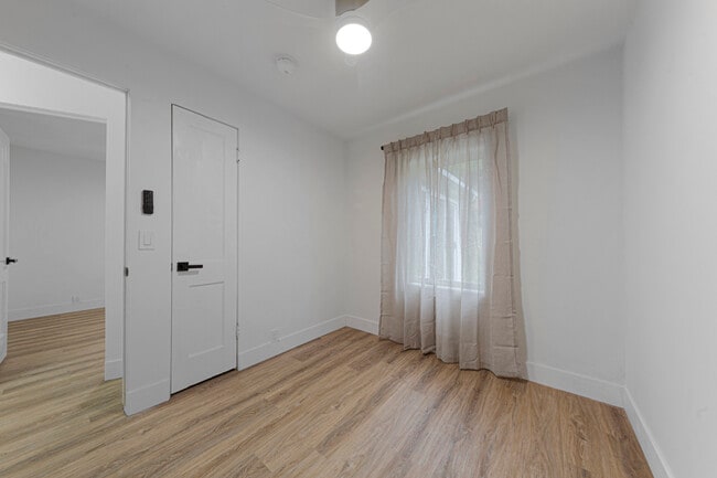 Building Photo - 107 Gwyn Ave