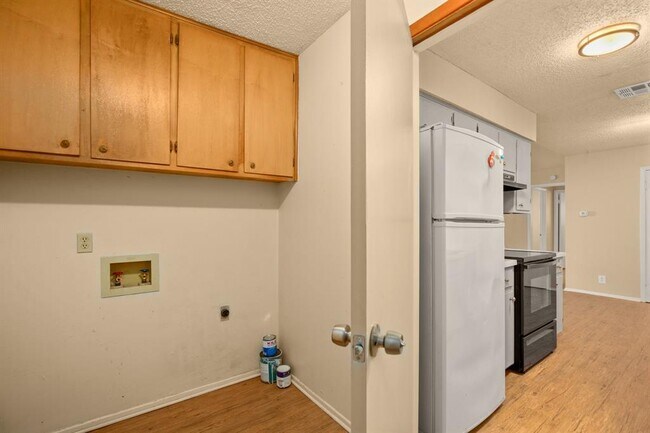 Building Photo - 3505 Rocky Hollow Trail