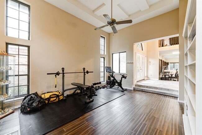 Building Photo - 2150 Paso Rello Dr