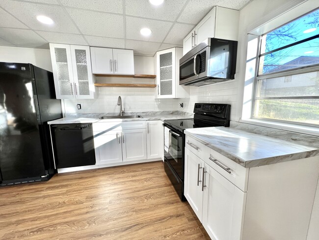 Building Photo - 5254 Byers Rd