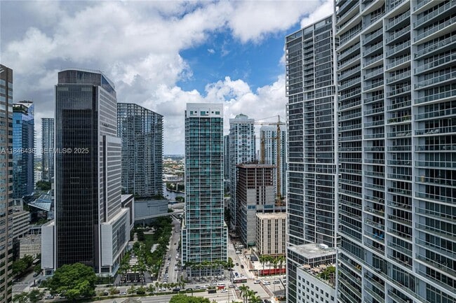 Building Photo - 500 Brickell Ave