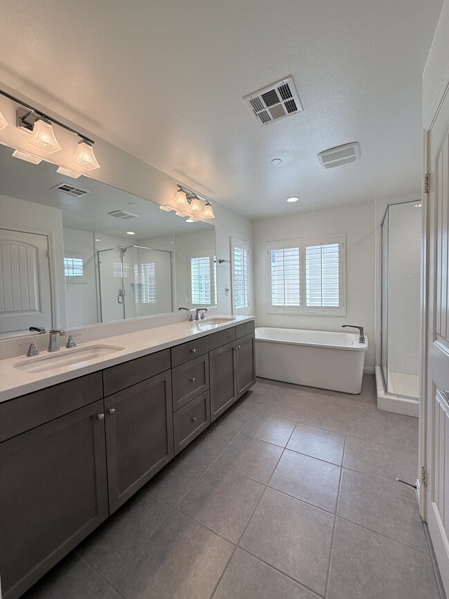 Building Photo - 672 Sage Brook Ct