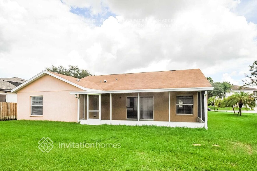 Building Photo - 10819 Capstan Lake Dr