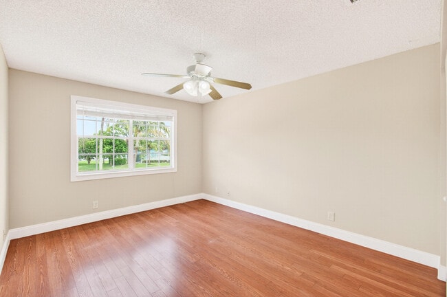 Building Photo - 10574 Wheelhouse Cir