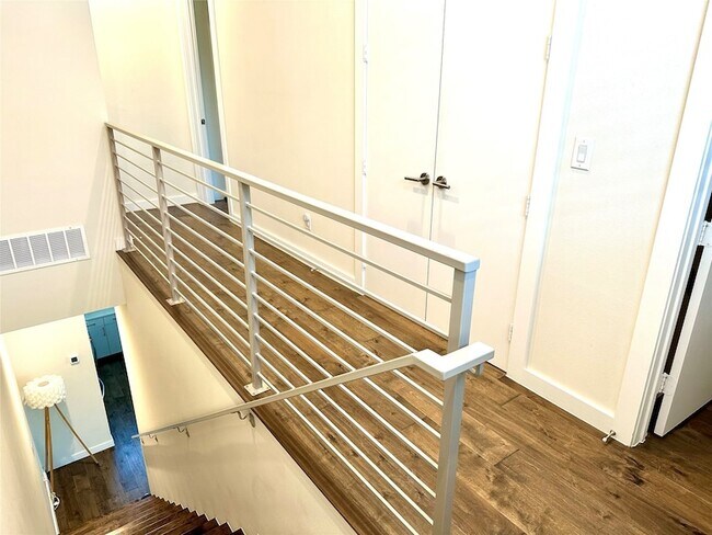 Building Photo - 4545 Bowser Ave