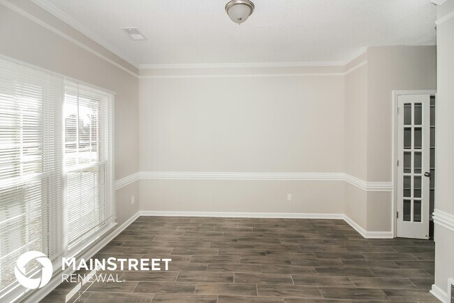 Building Photo - 499 S Sanga Rd