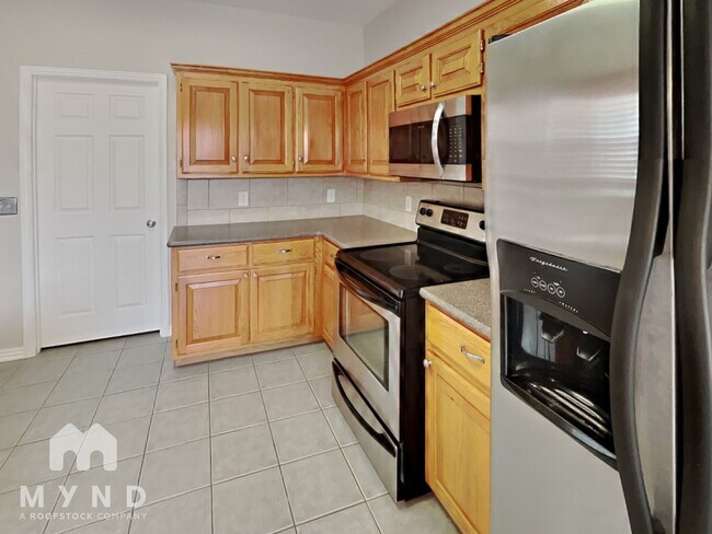 Building Photo - 214 Blake Dr