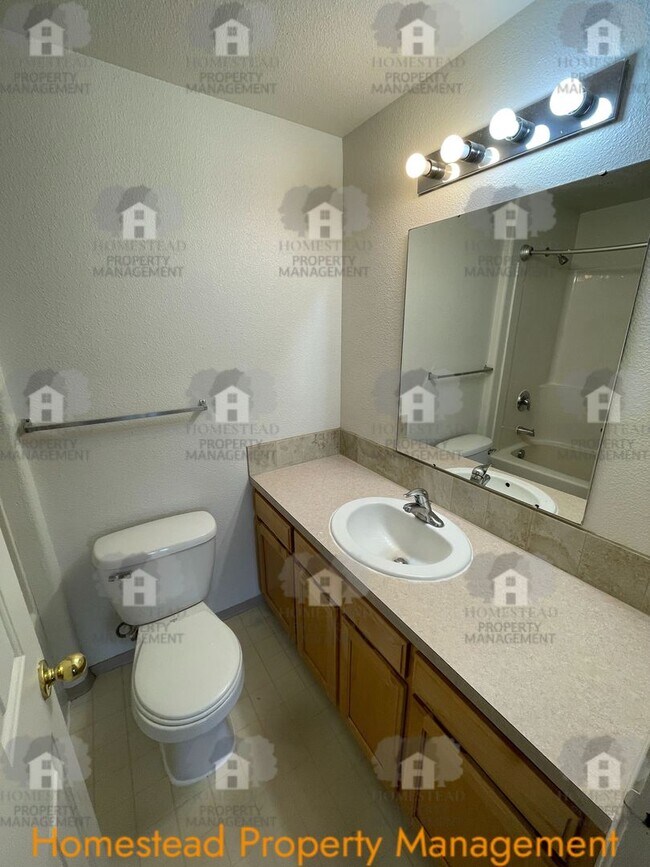 Building Photo - 166