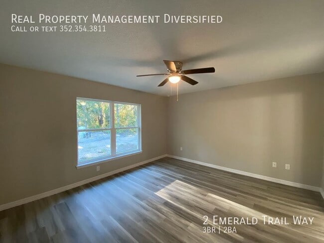 Building Photo - 2 Emerald Trail