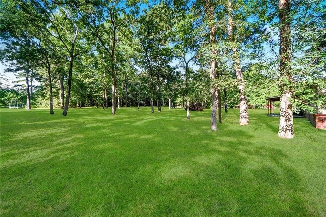 Building Photo - 18915 Sawmill Dr