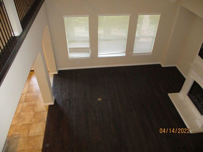 Building Photo - 2505 Mesa Glen Dr