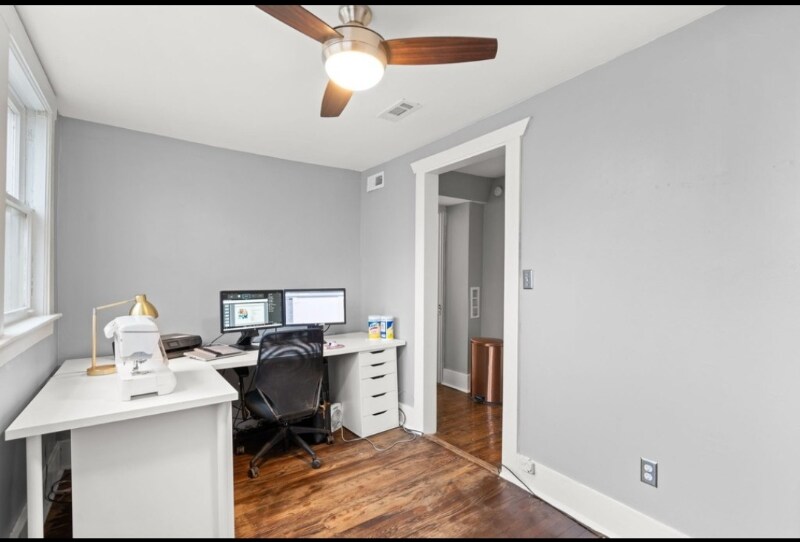 Building Photo - 1204 McGavock Pk