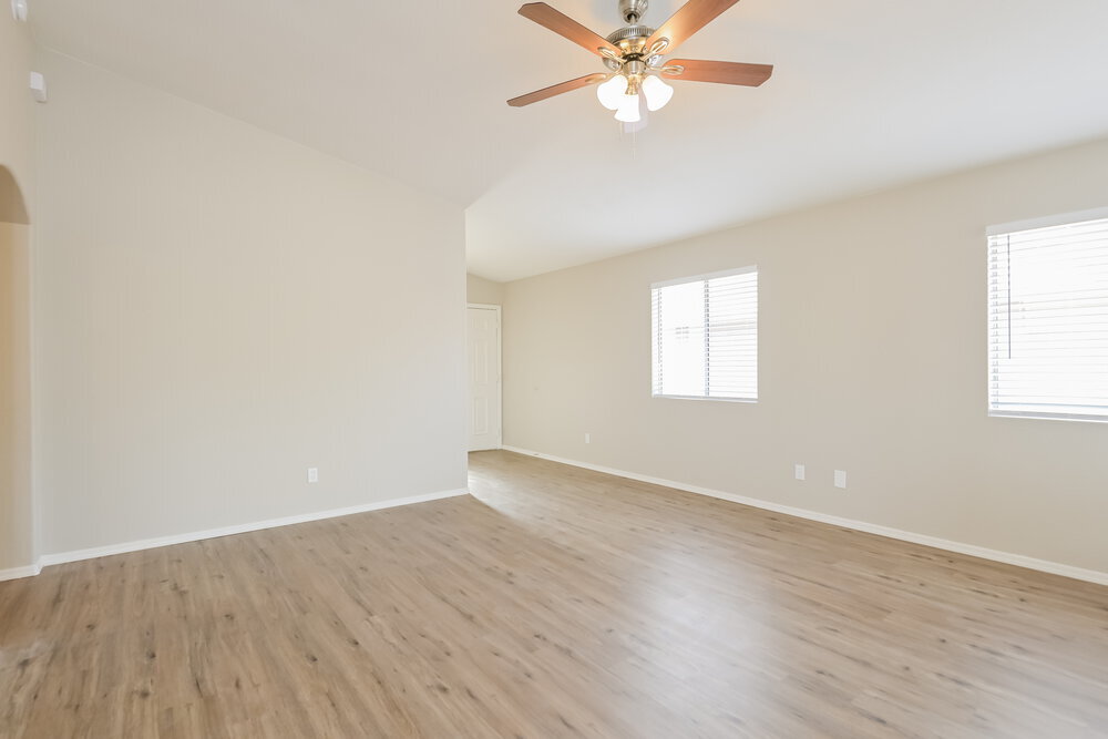 Building Photo - 9009 E Kinross Dr