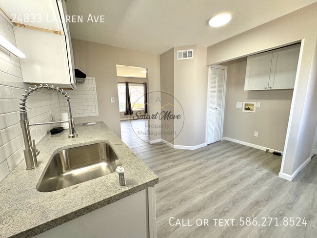 Building Photo - 24833 Lauren Ave