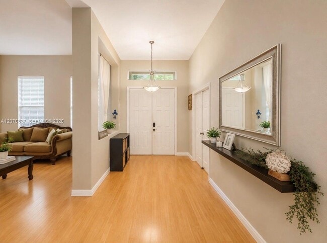 Building Photo - 1213 Skylark Dr