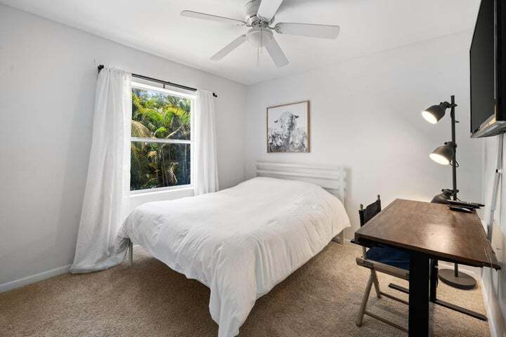 Building Photo - 1527 S Club Dr