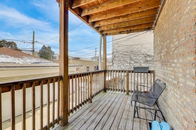 Building Photo - 620 Elgin Ave