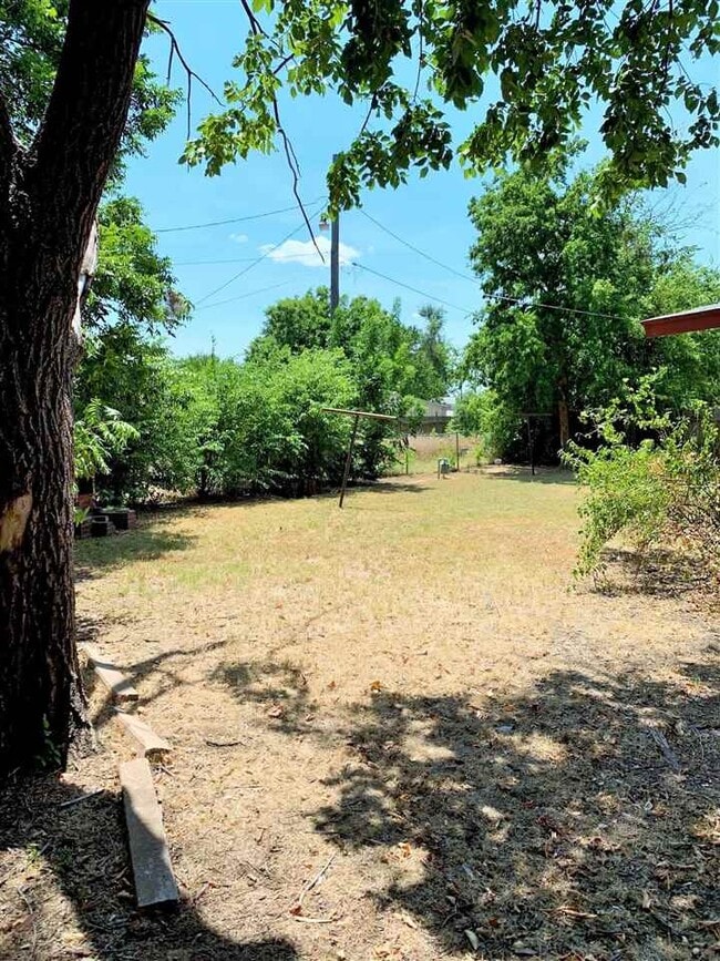 Building Photo - 2906 NW Euclid Ave