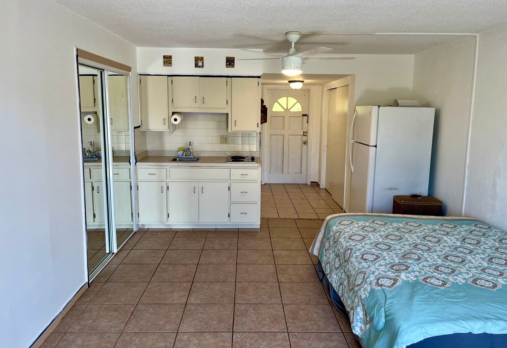 Main Room - 306 Golf Villas Ct NW