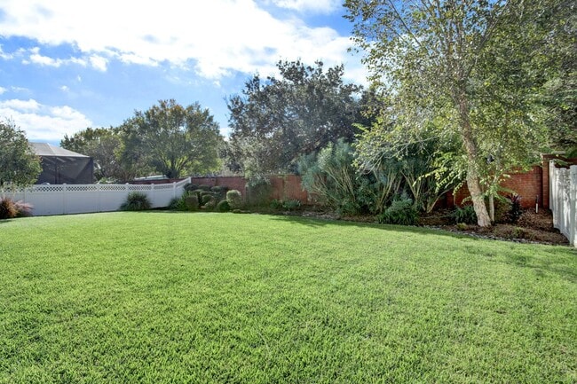 Building Photo - Gorgeous 5 bedroom/ 4 bathroom home in Durbin!