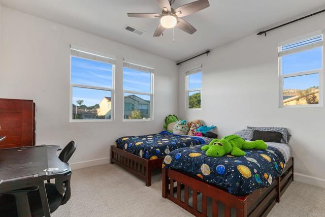 Building Photo - 1316 Vista Ave