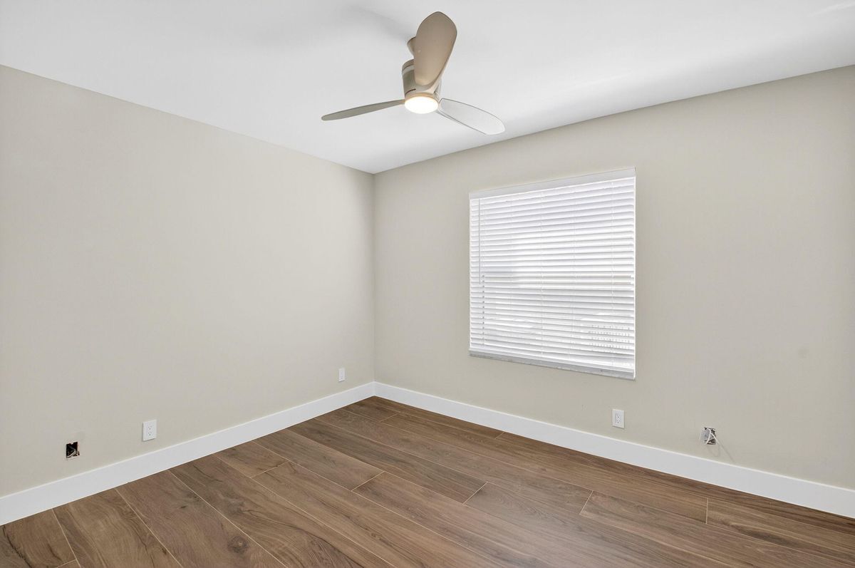 Building Photo - 7306 Spinnaker Bay Dr