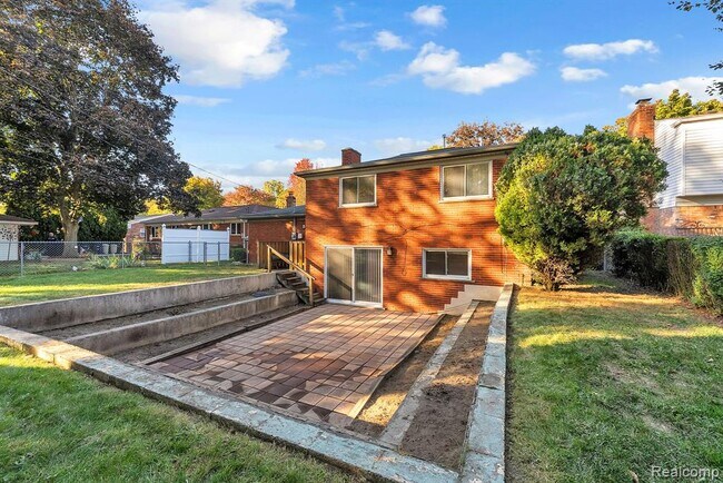 Building Photo - 32725 Barkley St