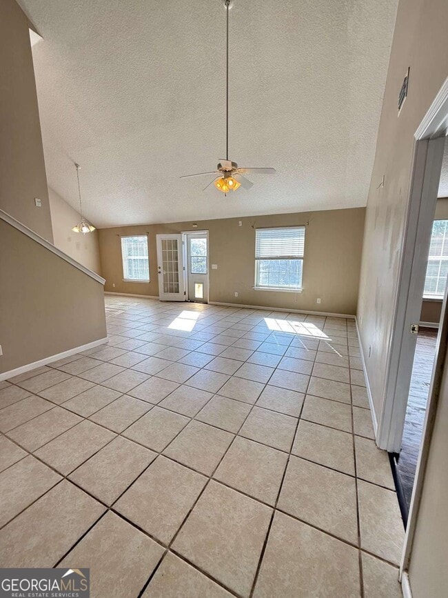 Building Photo - 107 Cypress Bend