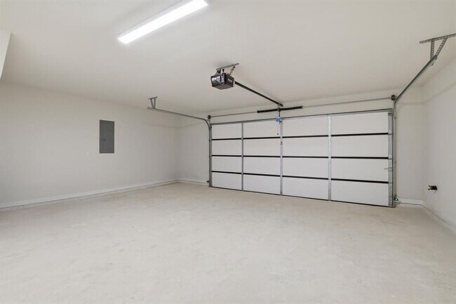 Building Photo - 233 John Webster St