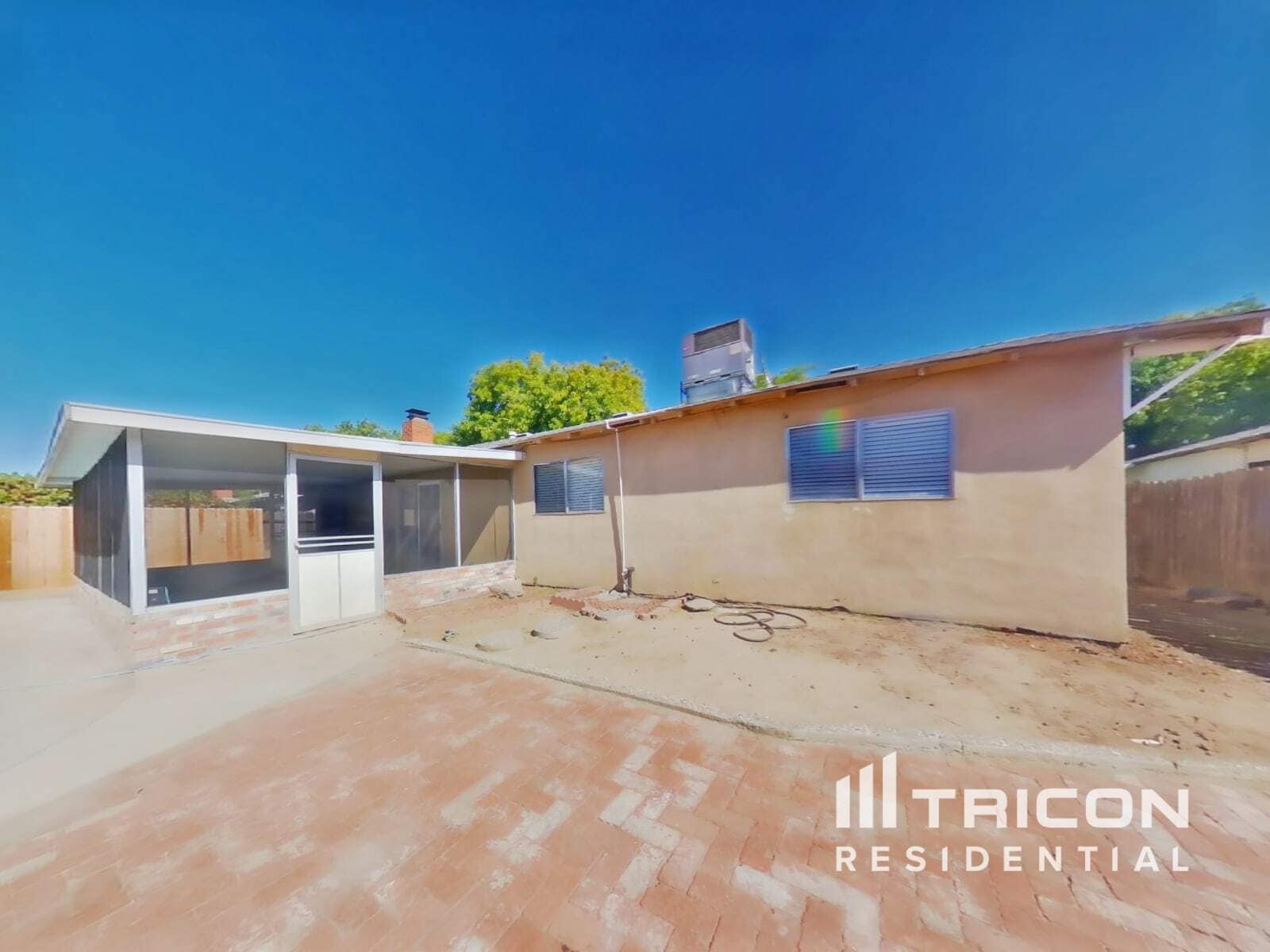 Building Photo - 405 Pirinen Ln