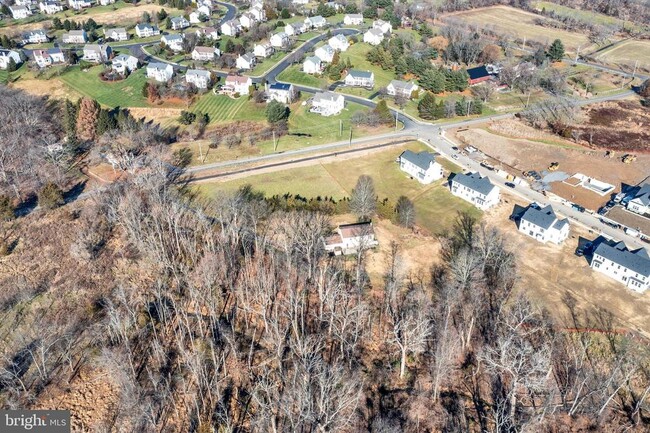 Building Photo - 5400 Curly Hill Rd