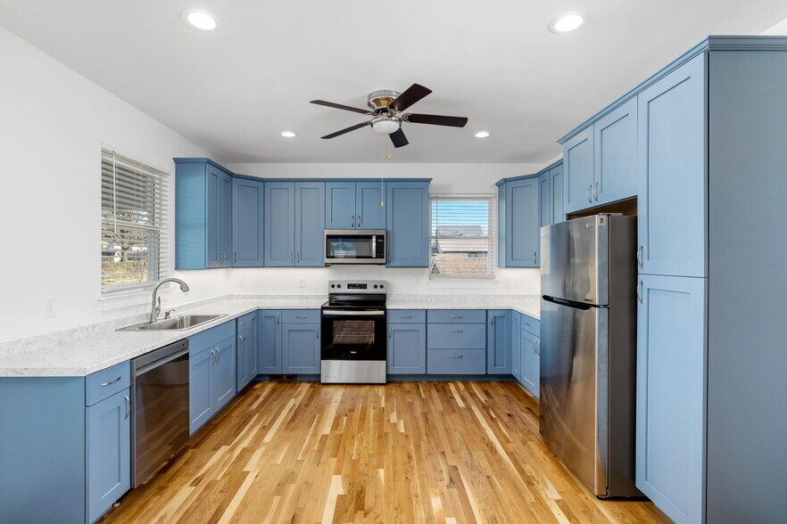 Building Photo - 2104 Jade Dr