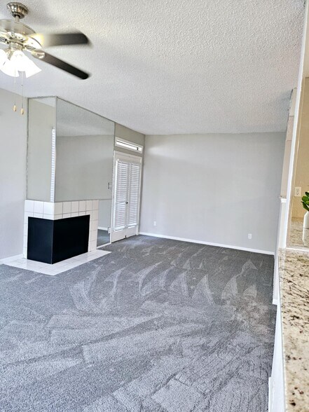 Building Photo - 3406 Country Club Dr W