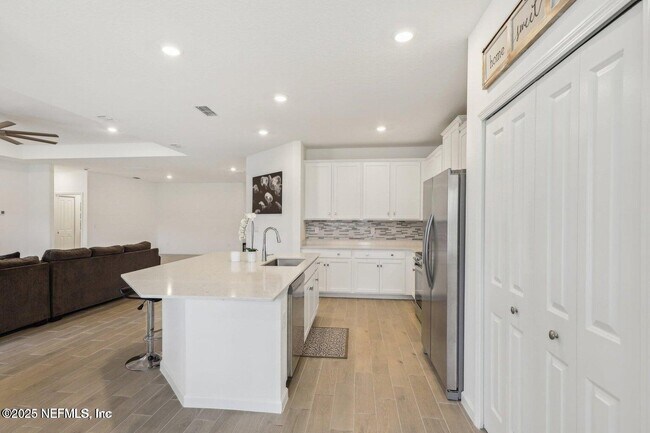 Building Photo - 9674 Gaynor Cir