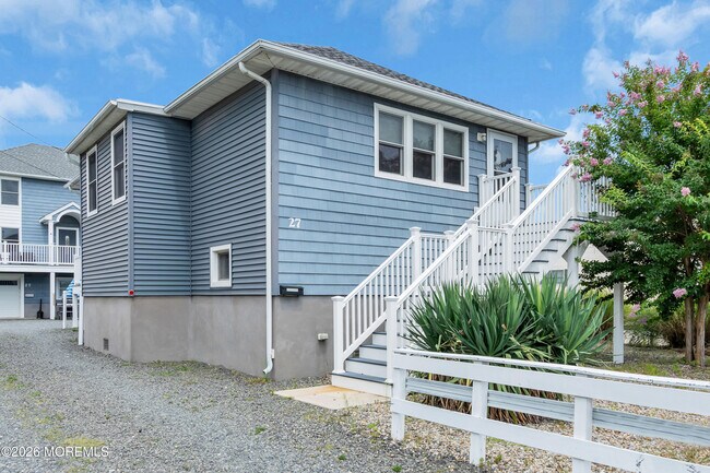 Building Photo - 27 Arnold Ave